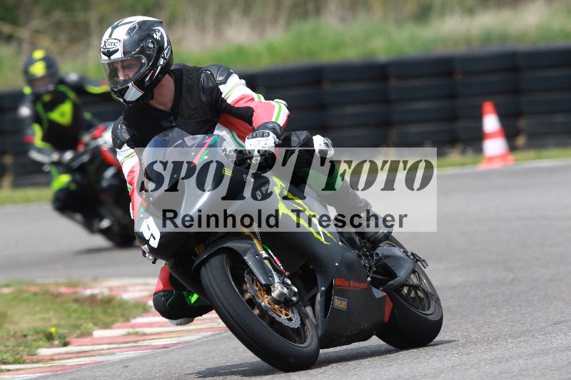 Archiv-2022/13 25.04.2022 Plüss Moto Sport ADR/Freies Fahren/9